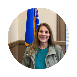 Nancy Sztyndor Headshot